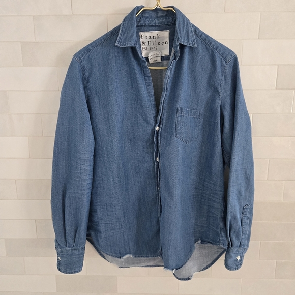 Frank & Eileen Barry Tailored Button-Up Shirt Chambray Stonewashed Indigo Blue - Picture 5 of 11